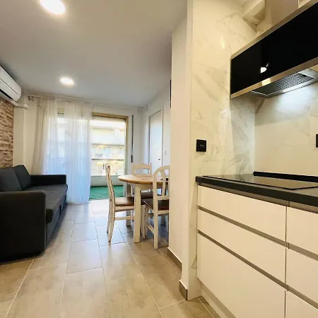 Carlo's Flat, Recien Reformado, Piscina Y A 5minutos De La Playa Apartment Salou