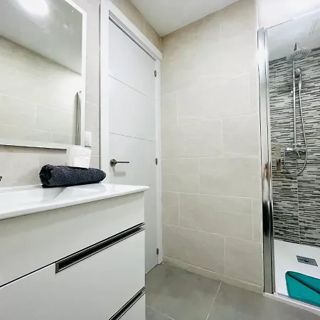 Carlo's Flat, Recien Reformado, Piscina Y A 5minutos De La Playa * Salou