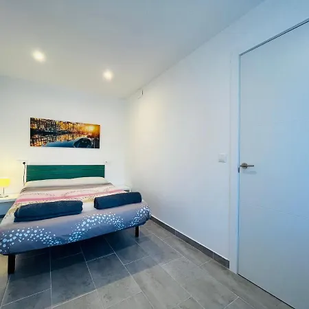 Carlo's Flat, Recien Reformado, Piscina Y A 5minutos De La Playa
